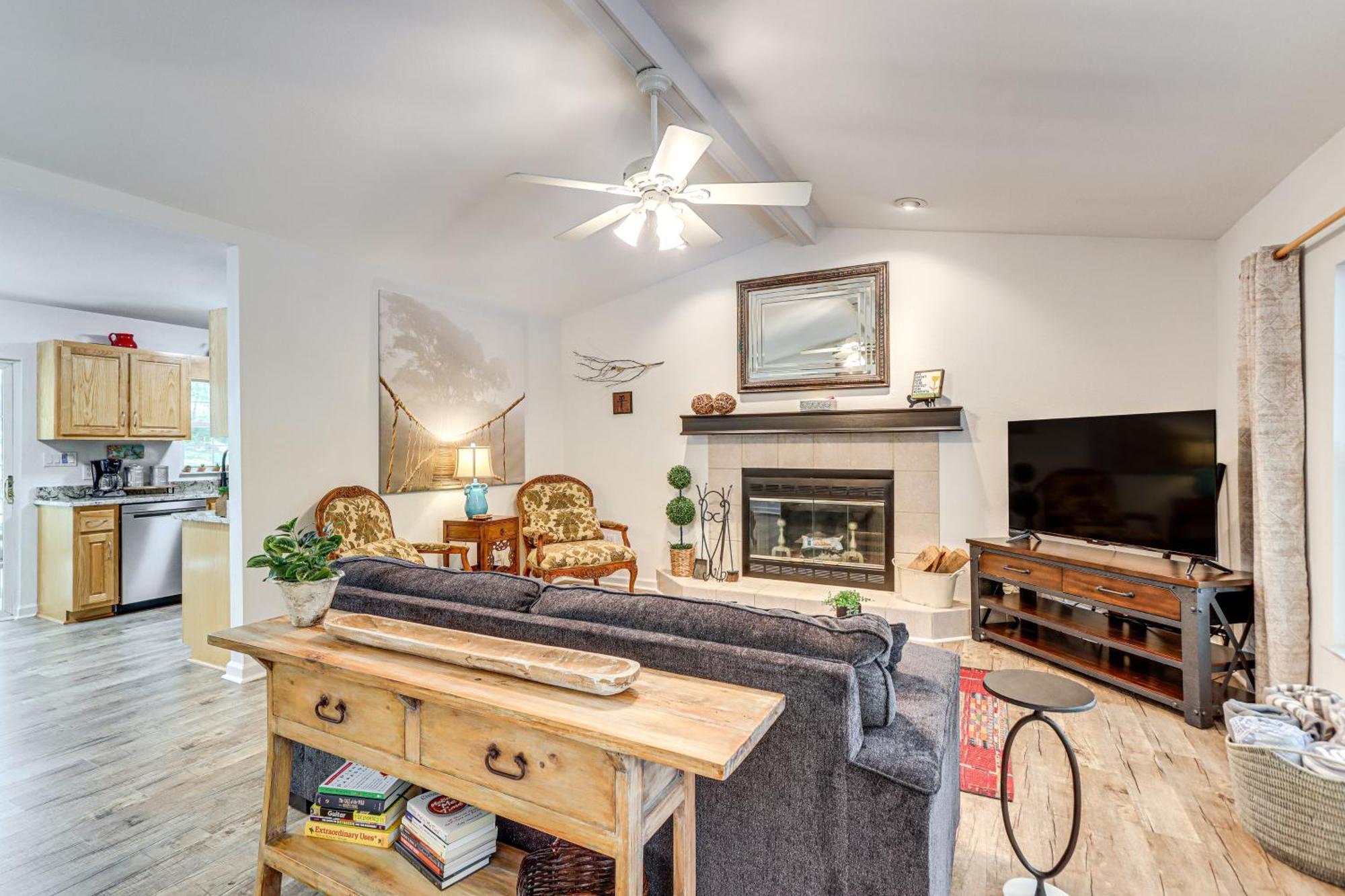 Pet-Friendly Home With Hot Tub In Blue Ridge! Luaran gambar