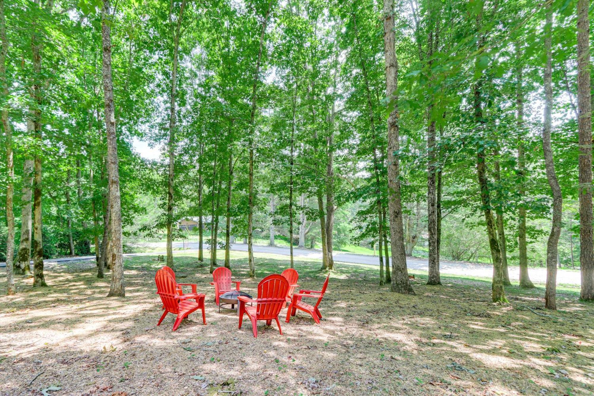 Pet-Friendly Home With Hot Tub In Blue Ridge! Luaran gambar