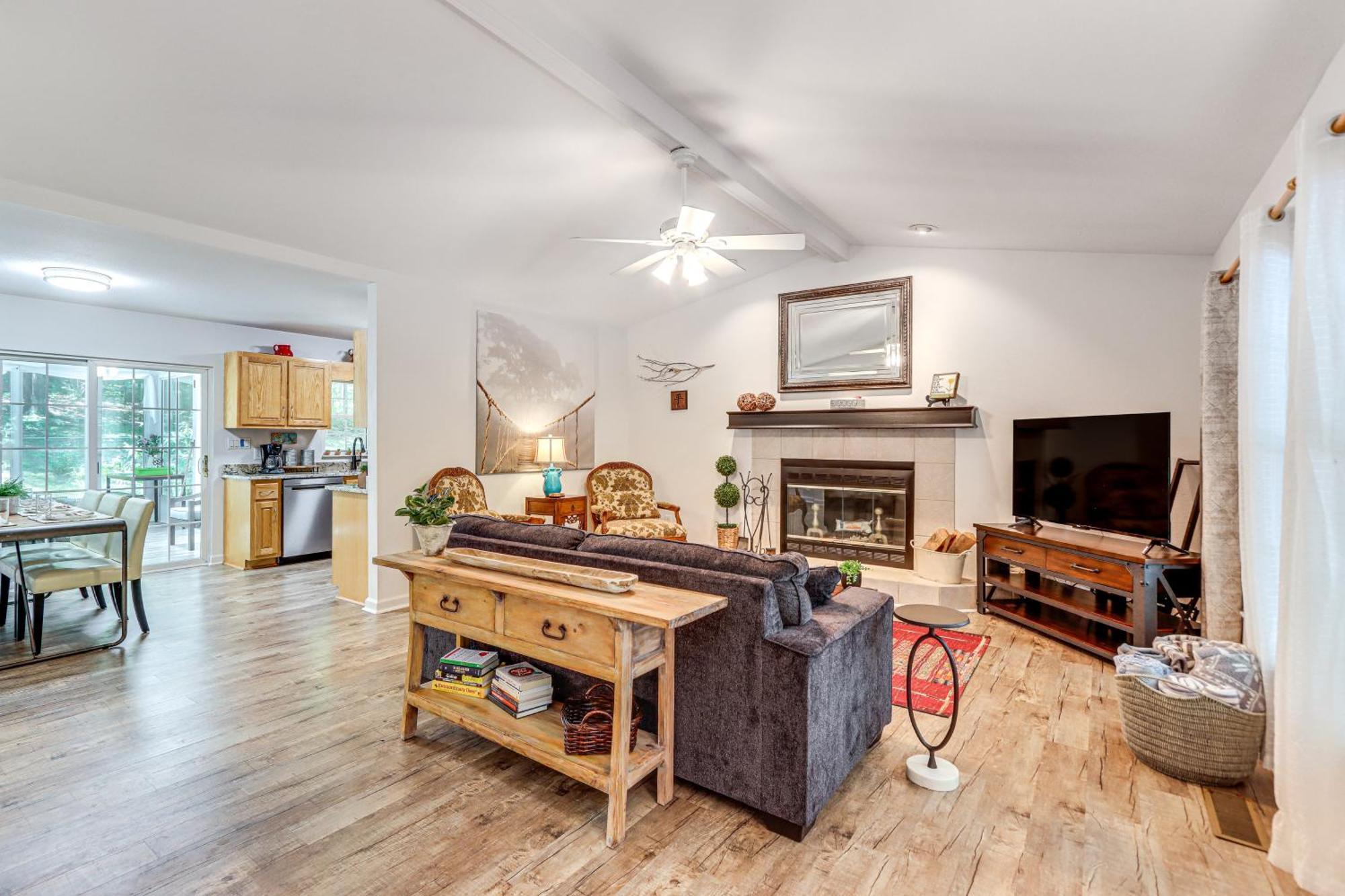 Pet-Friendly Home With Hot Tub In Blue Ridge! Luaran gambar