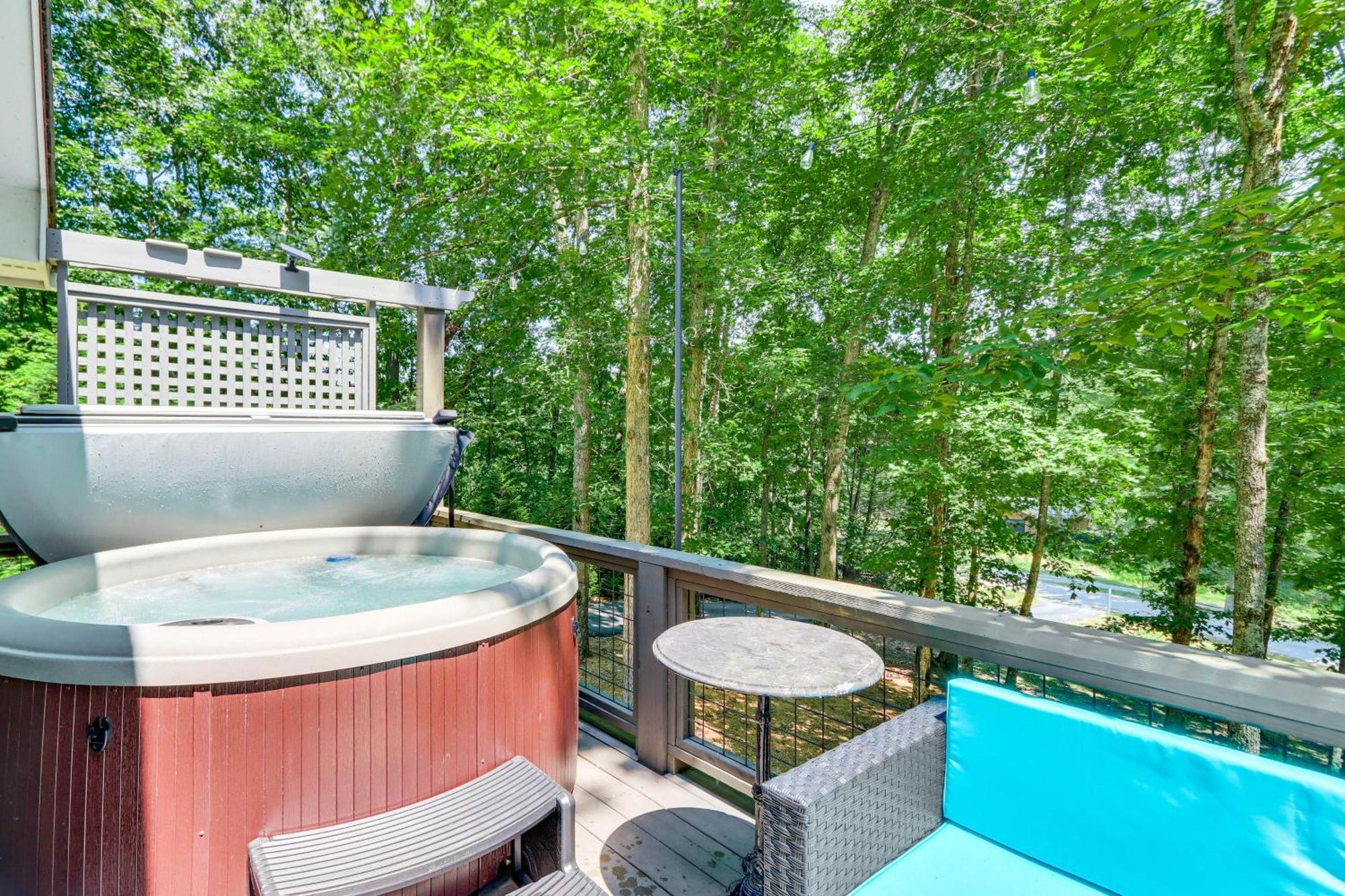 Pet-Friendly Home With Hot Tub In Blue Ridge! Luaran gambar